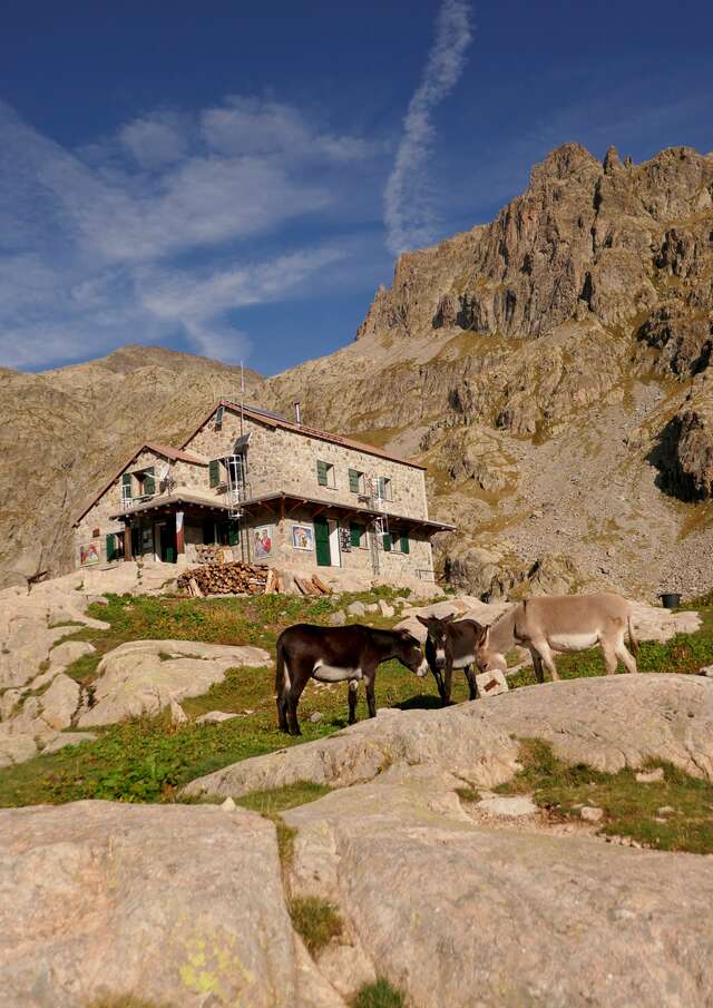 Valmasque guarded refuge, summer season