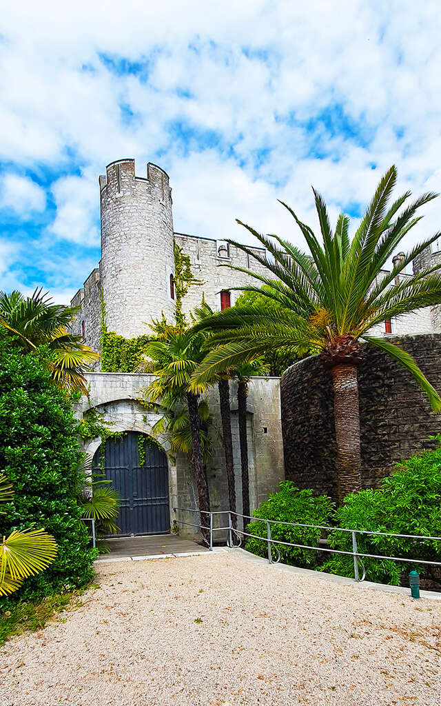 Visite famille à la forteresse médiévale